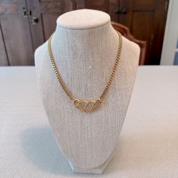 Vintage Napier Triple Heart Necklace Chunky Gold Tone Cuban Chain Signed Choker - Picture 5 of 11